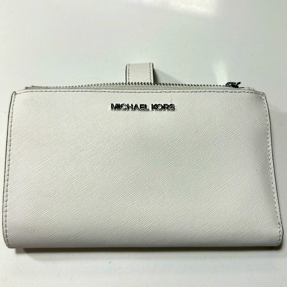 MK white wallet